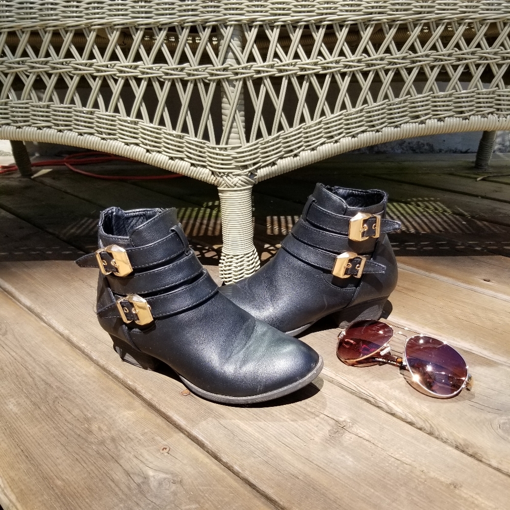 TOP MODA Ankle Boots